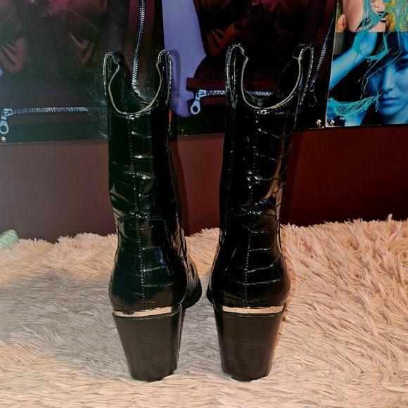 Design Lab Boots - Picture 2 of 4